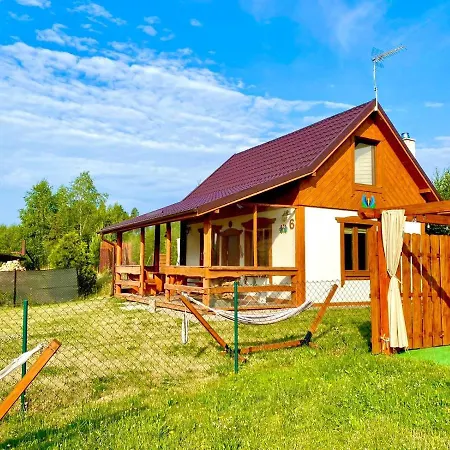Domki Eden Z Ksiezycowego Drewna Z Balia Z Jakuzzi, Sauna Golubie Exterior photo