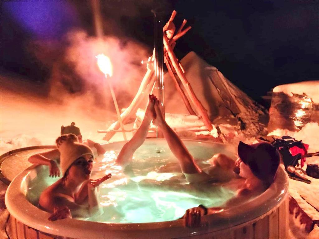 Eden Z Ksiezycowego Drewna Z Balia Z Jakuzzi, Sauna *
