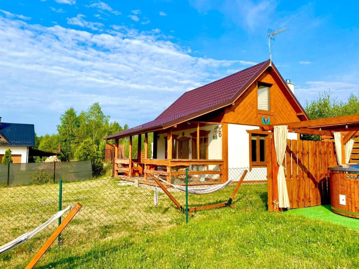 Holiday home Eden Z Ksiezycowego Drewna Z Balia Z Jakuzzi, Sauna Golubie